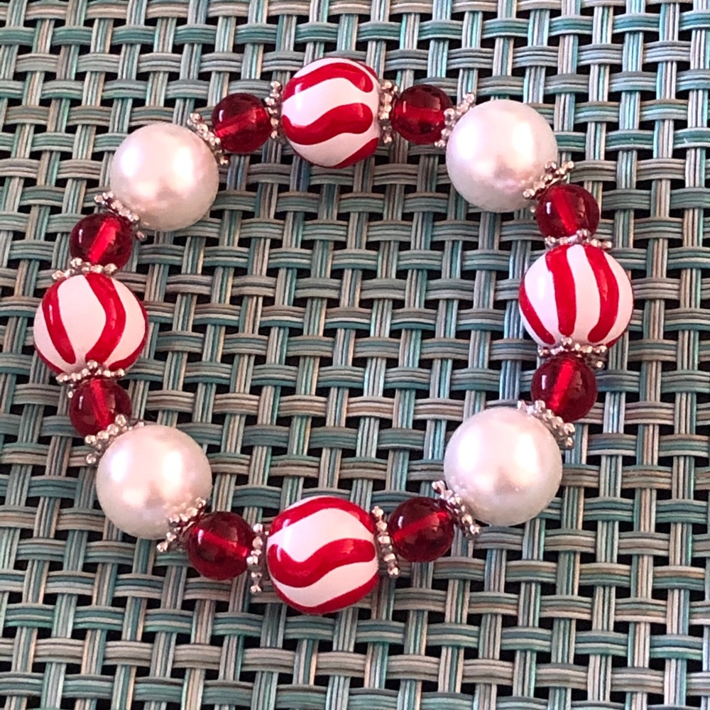Christmas stretch bracelet.